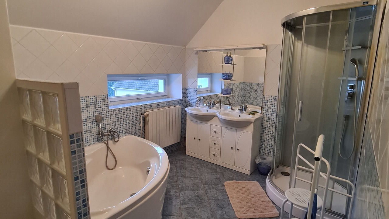 Photo of Bathroom in Nouan-sur-Loire