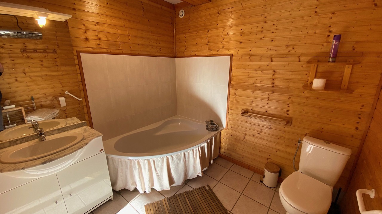 Photo of Bathroom in Les Vigneaux