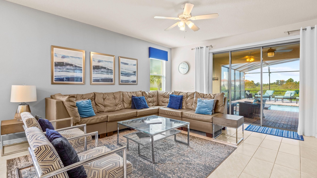 Photo of Livingroom in Loughman