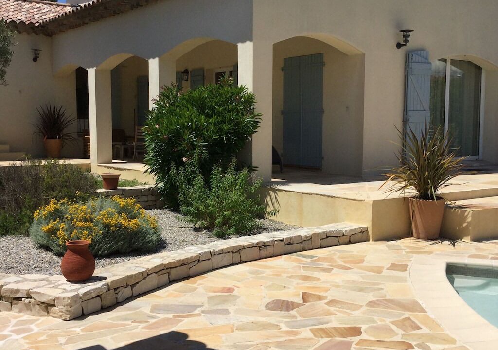 Photo of Patio Balcony in Regusse