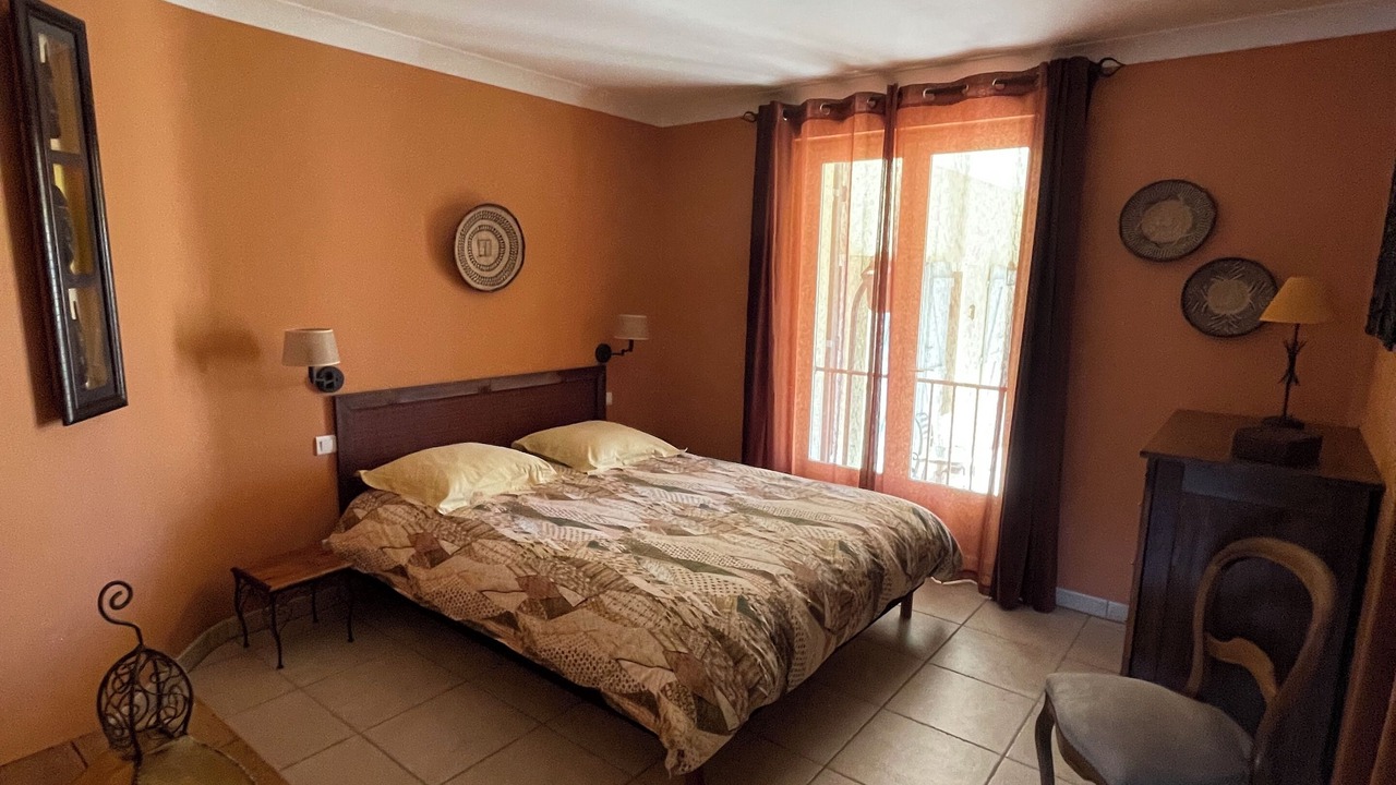 Photo of Bedroom in Regusse