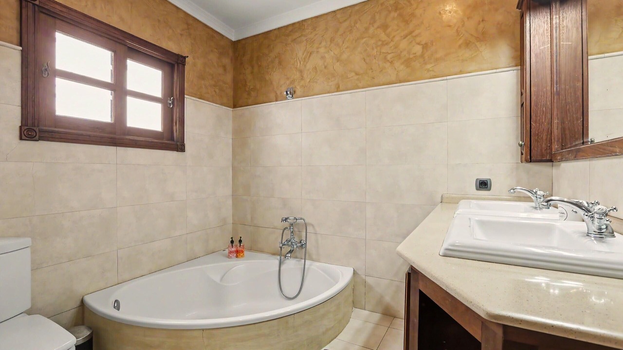 Photo of Bathroom in Los Silos