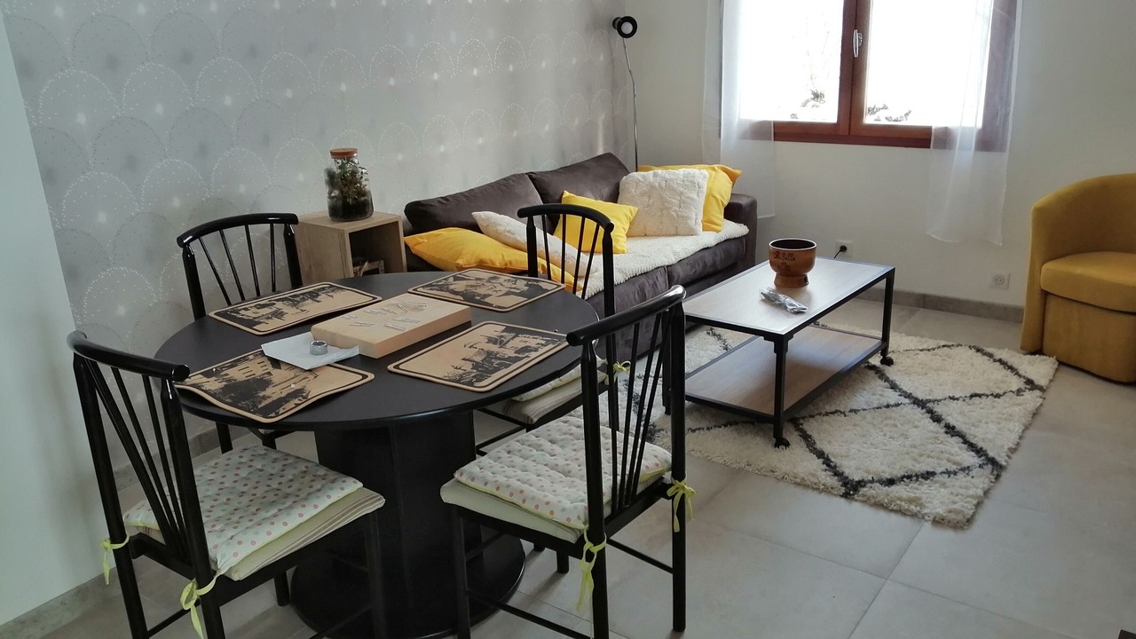 Photo of Livingroom in Alex