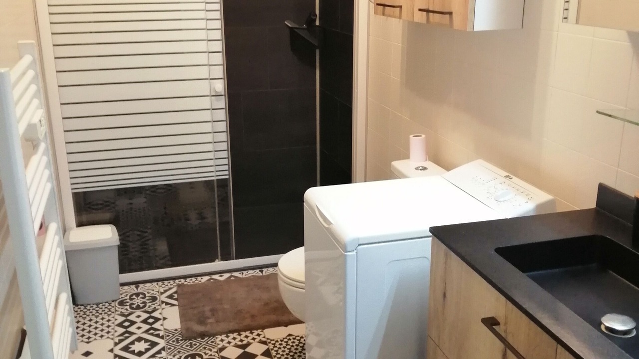 Photo of Bathroom in Alex