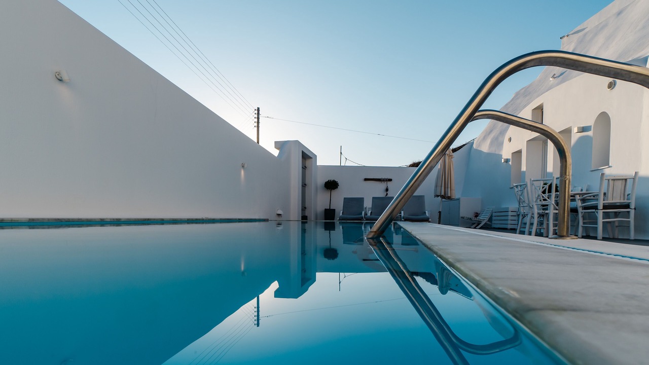 Photo of Others in Fira