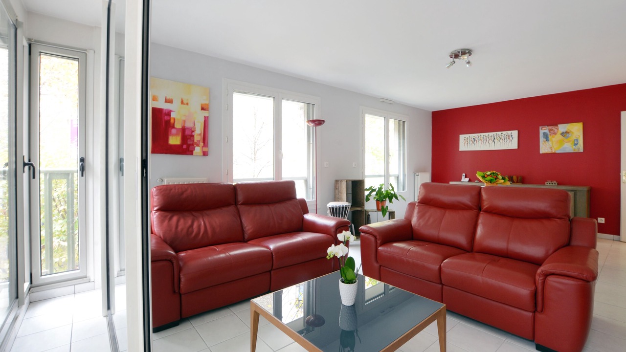 Photo of Livingroom in Voltaire - Saint Amour