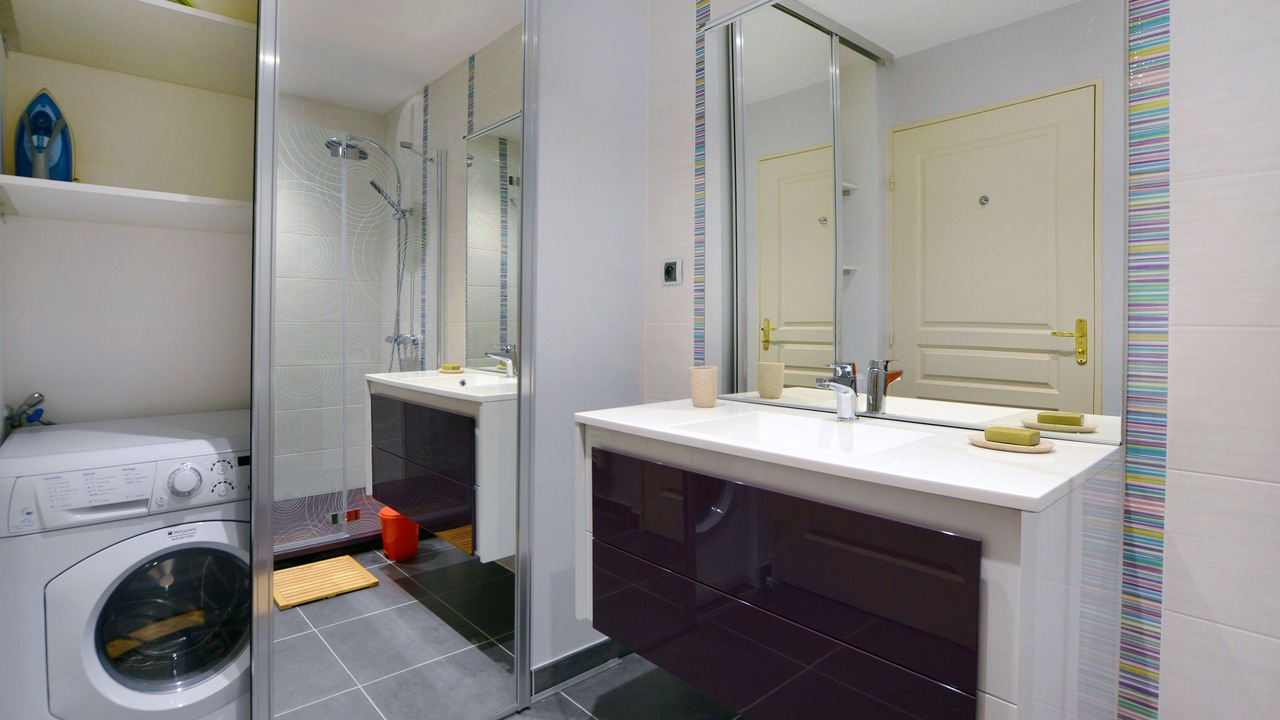 Photo of Bathroom in Voltaire - Saint Amour