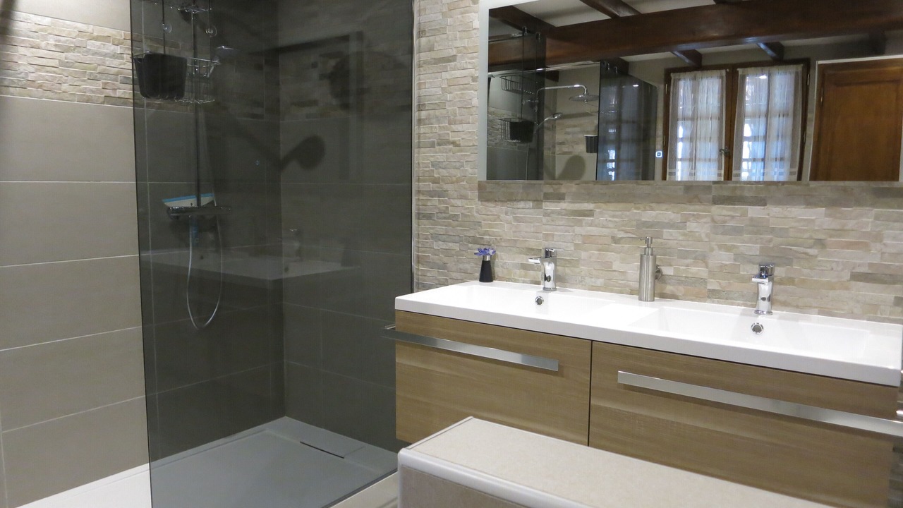 Photo of Bathroom in Regusse