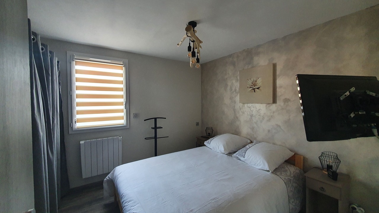 Photo of Bedroom in LʼArgentiere-la-Bessee