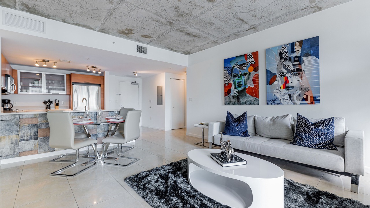 Photo of Livingroom in Midtown