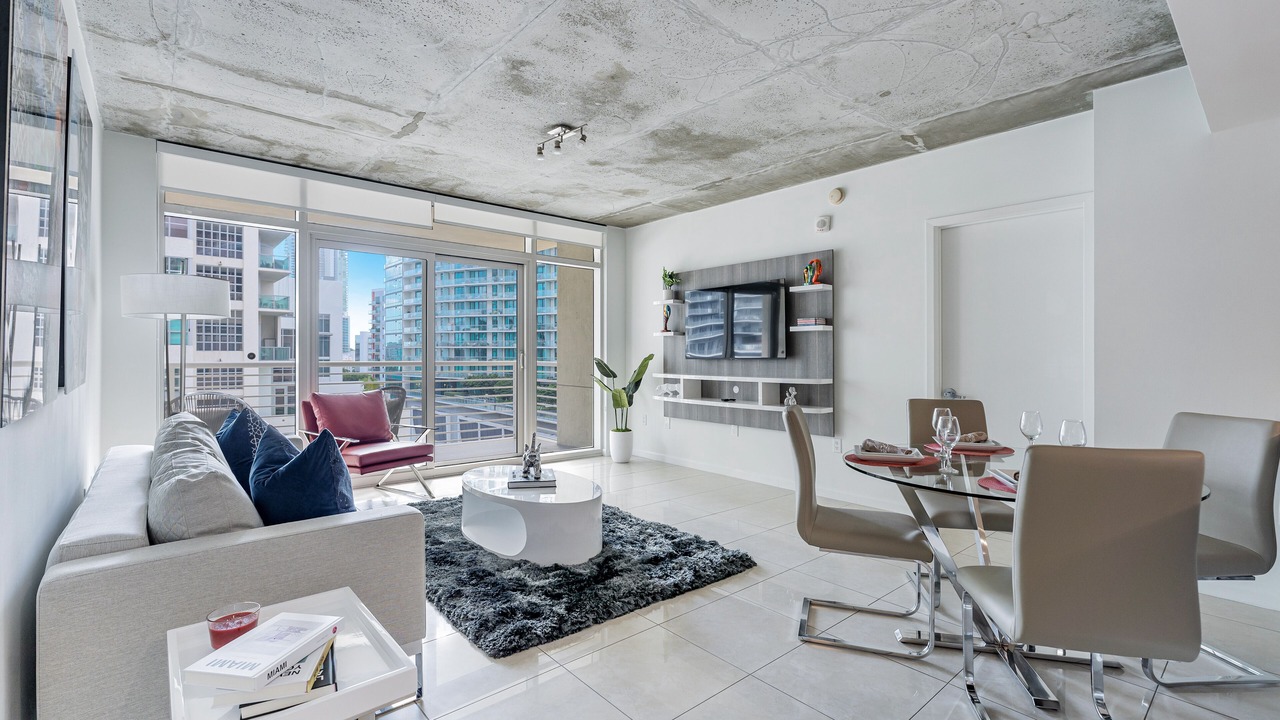 Photo of Livingroom in Midtown