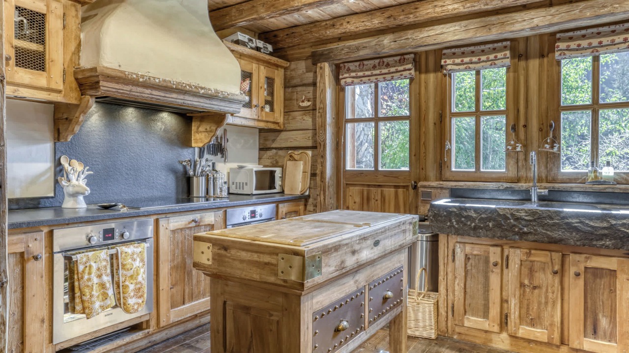 Photo of Kitchen in Demi-Quartier