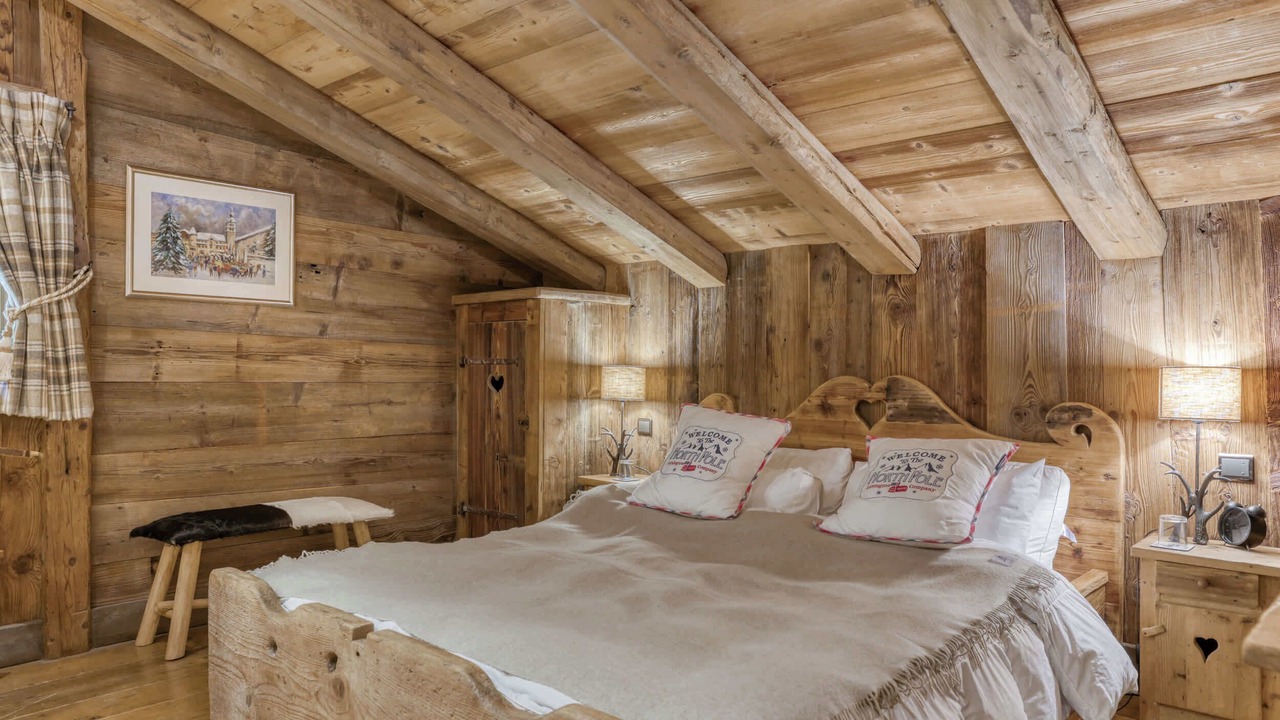 Photo of Bedroom in Demi-Quartier