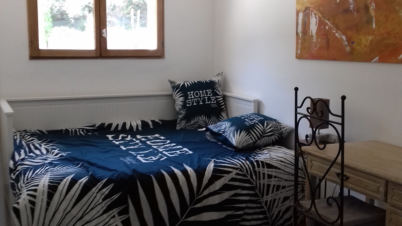 Photo of Bedroom in Saint-Chamas