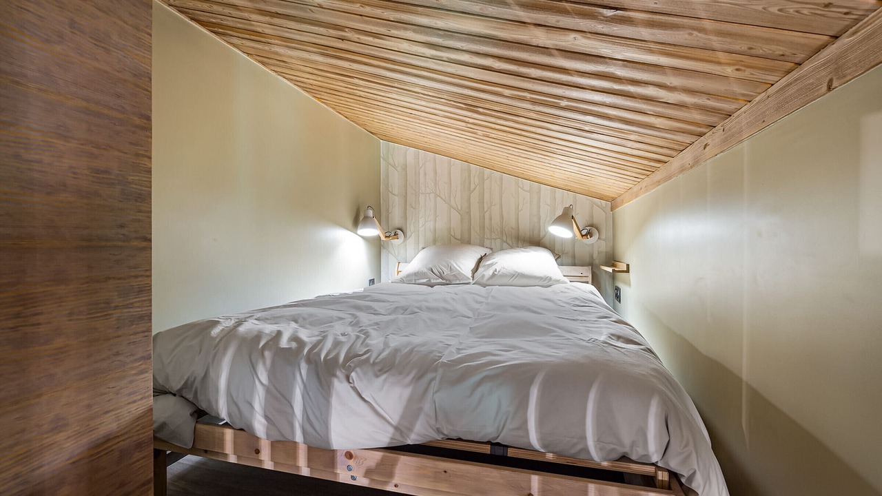 Photo of Bedroom in Demi-Quartier