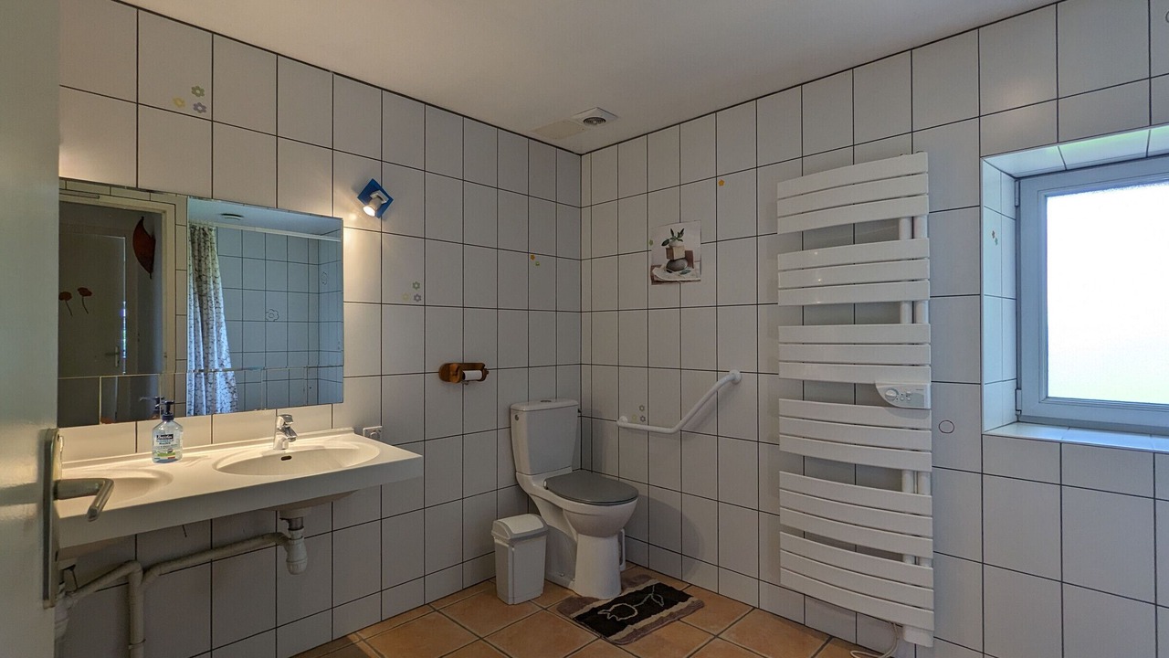 Photo of Bathroom in Lourouer-Saint-Laurent
