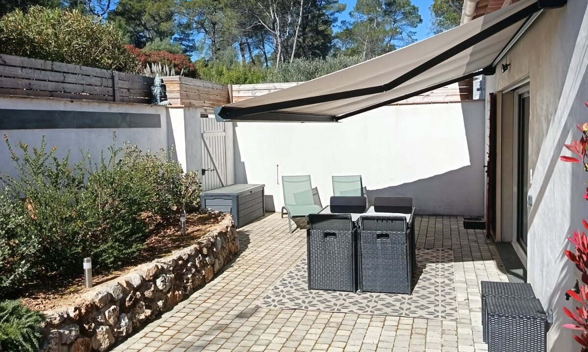 Photo of Patio Balcony in Taradeau