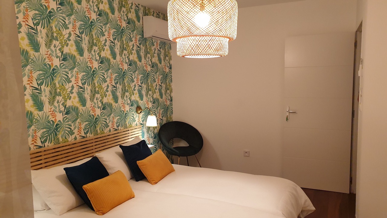 Photo of Bedroom in Puget-Ville