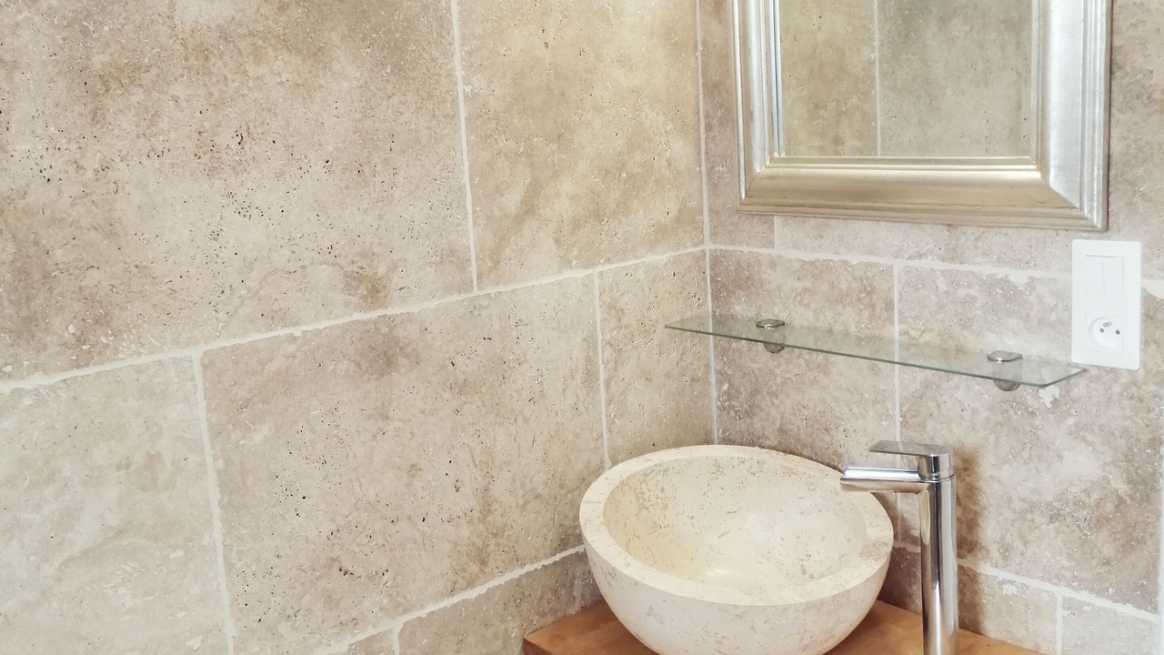 Photo of Bathroom in Puget-Ville