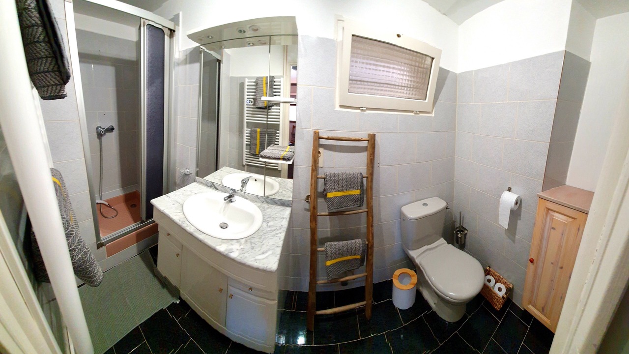 Photo of Bathroom in Saint-Julien