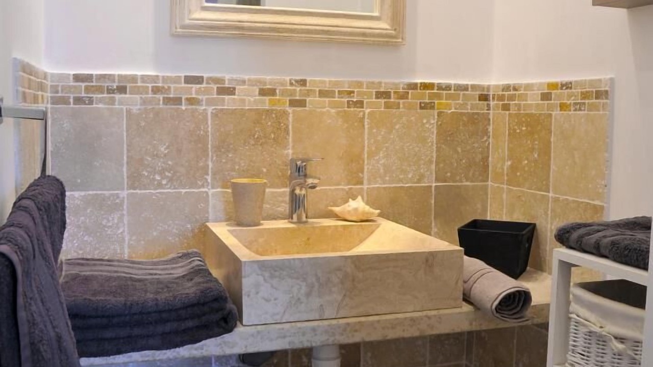Photo of Bathroom in Les Mayons