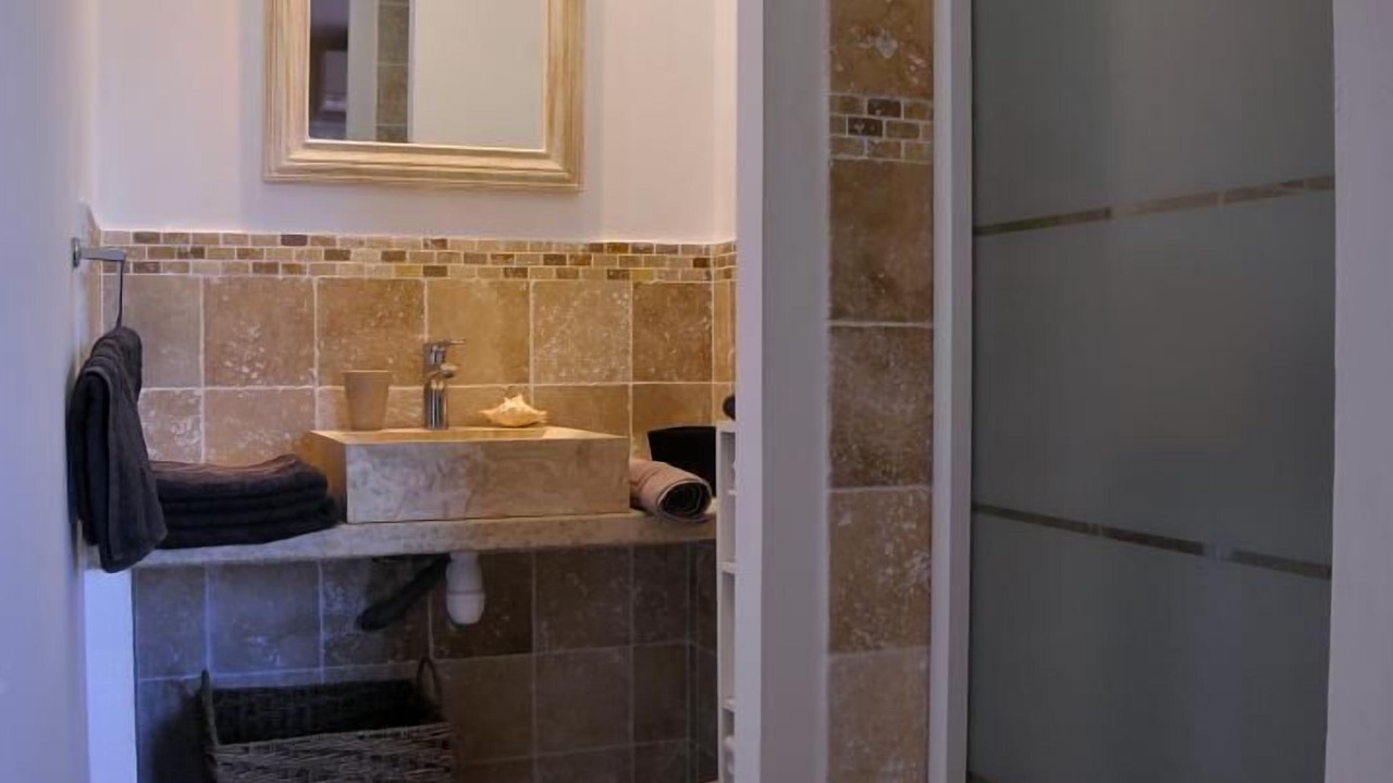 Photo of Bathroom in Les Mayons