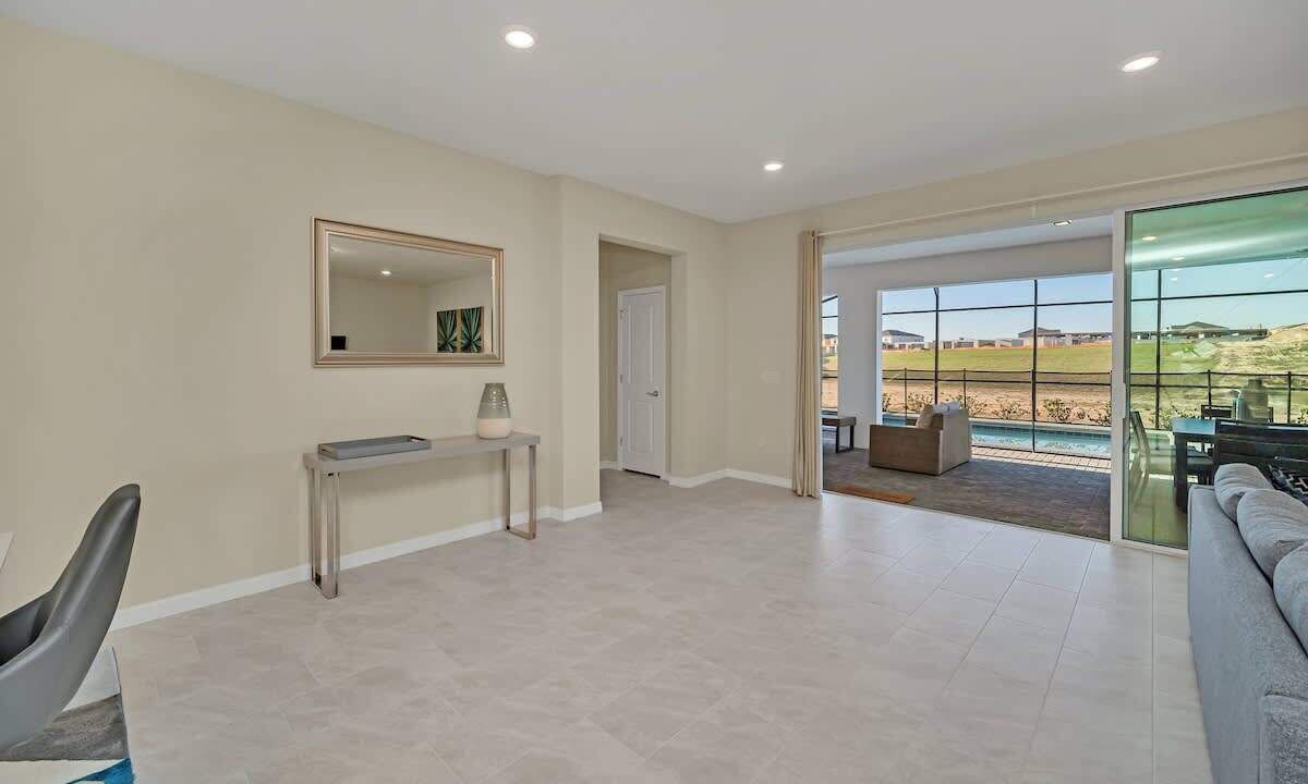 Photo of Livingroom in Davenport