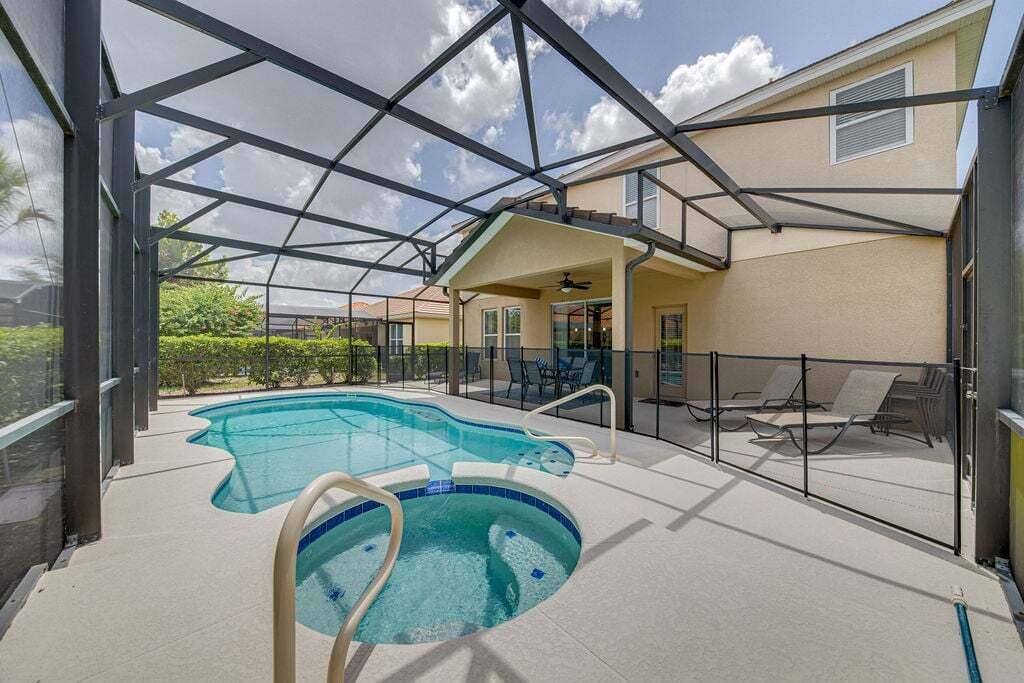 Photo of Outdoor in Loughman