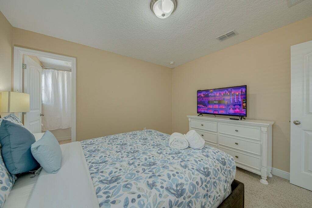 Photo of Bedroom in Loughman