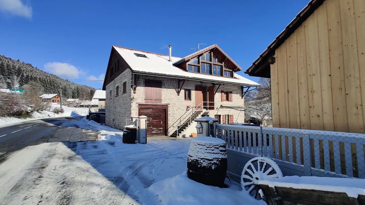 Photo of Outdoor in Burdignin