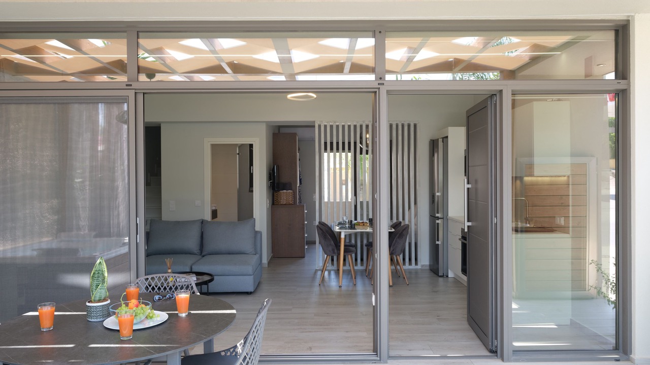 Photo of Outdoor in Adelianos Kampos