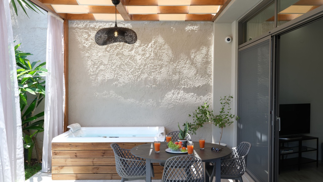 Photo of Outdoor in Adelianos Kampos