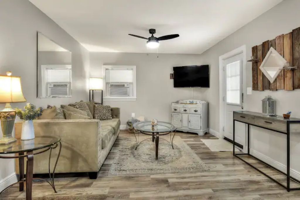 Photo of Livingroom in Lakeland