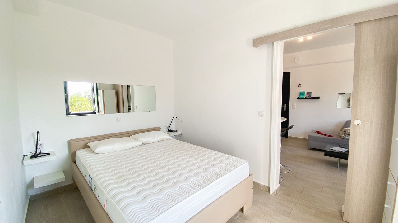 Photo of Bedroom in Platis Gialos