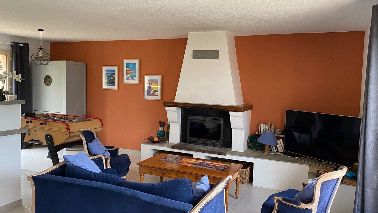 Photo of Livingroom in Saint-Paul-en-Foret