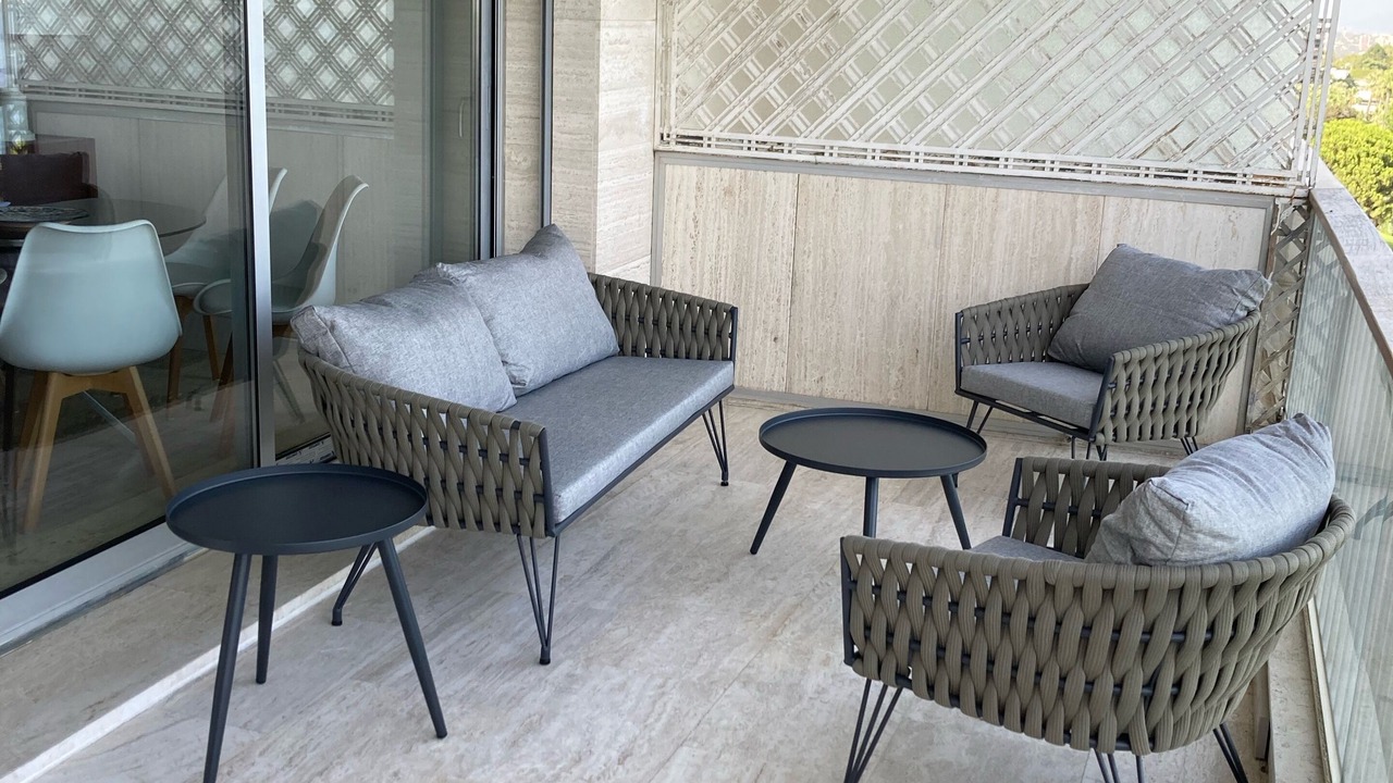 Photo of Patio Balcony in California - Pezou