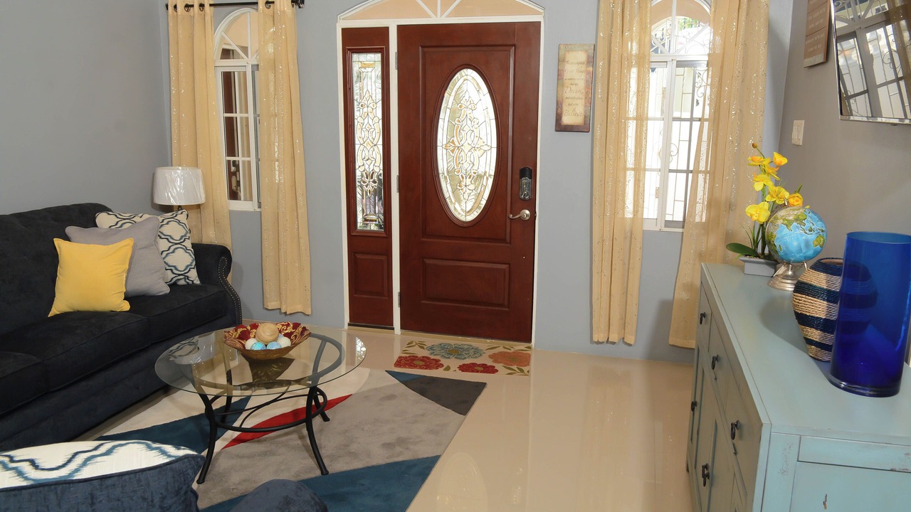 Photo of Livingroom in Runaway Bay