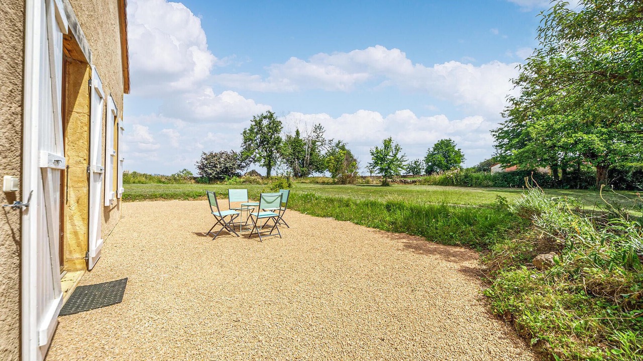 Photo of Outdoor in Oye