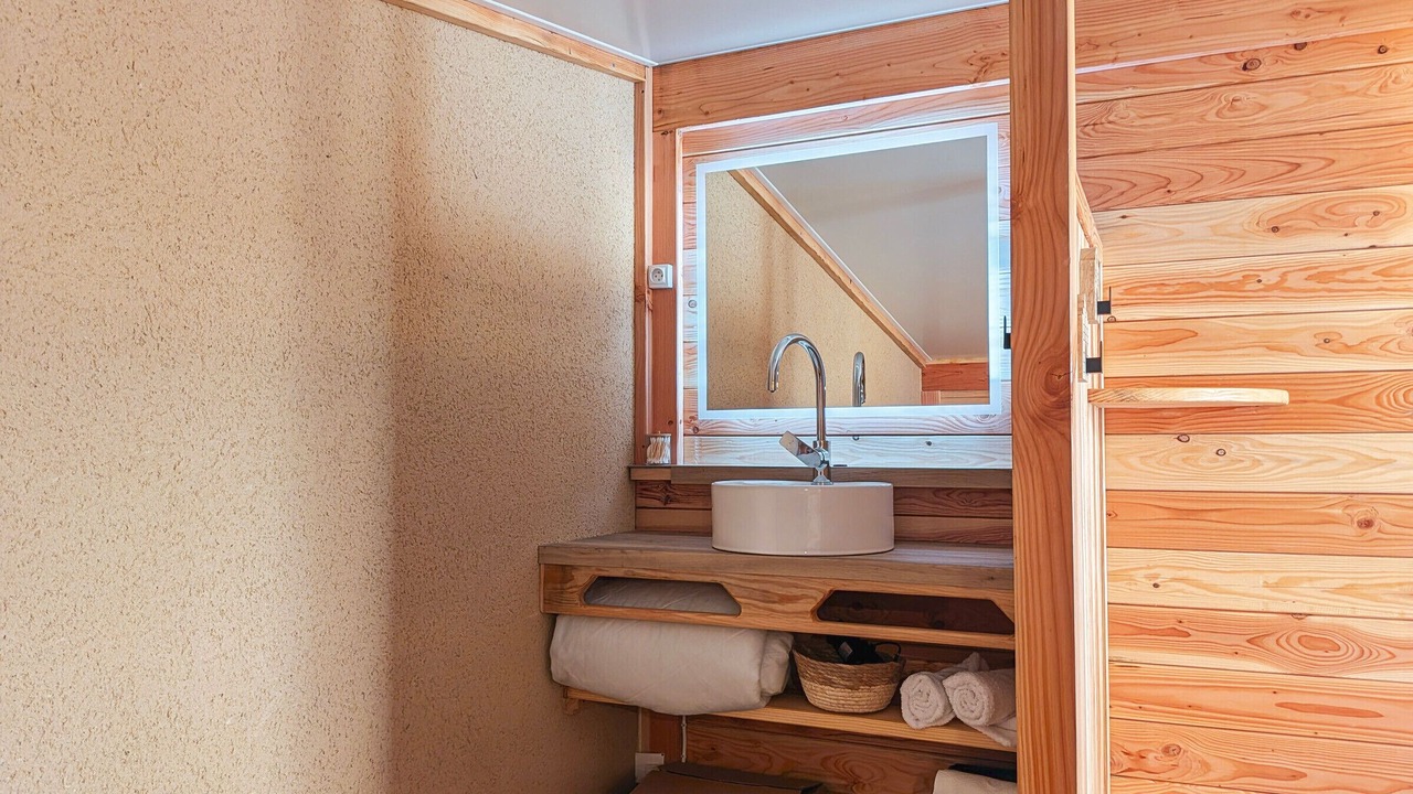 Photo of Bathroom in Pouligny-Notre-Dame