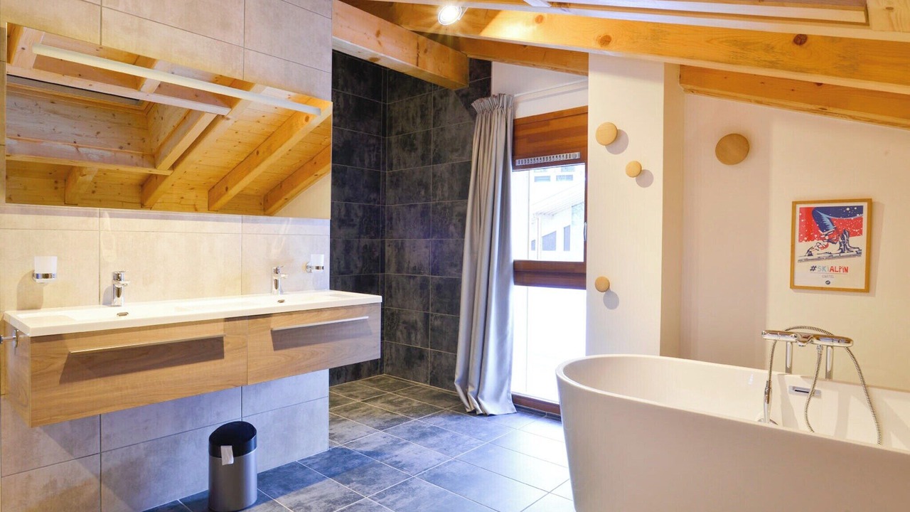 Photo of Bathroom in Abondance
