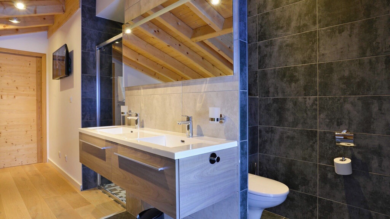 Photo of Bathroom in Abondance