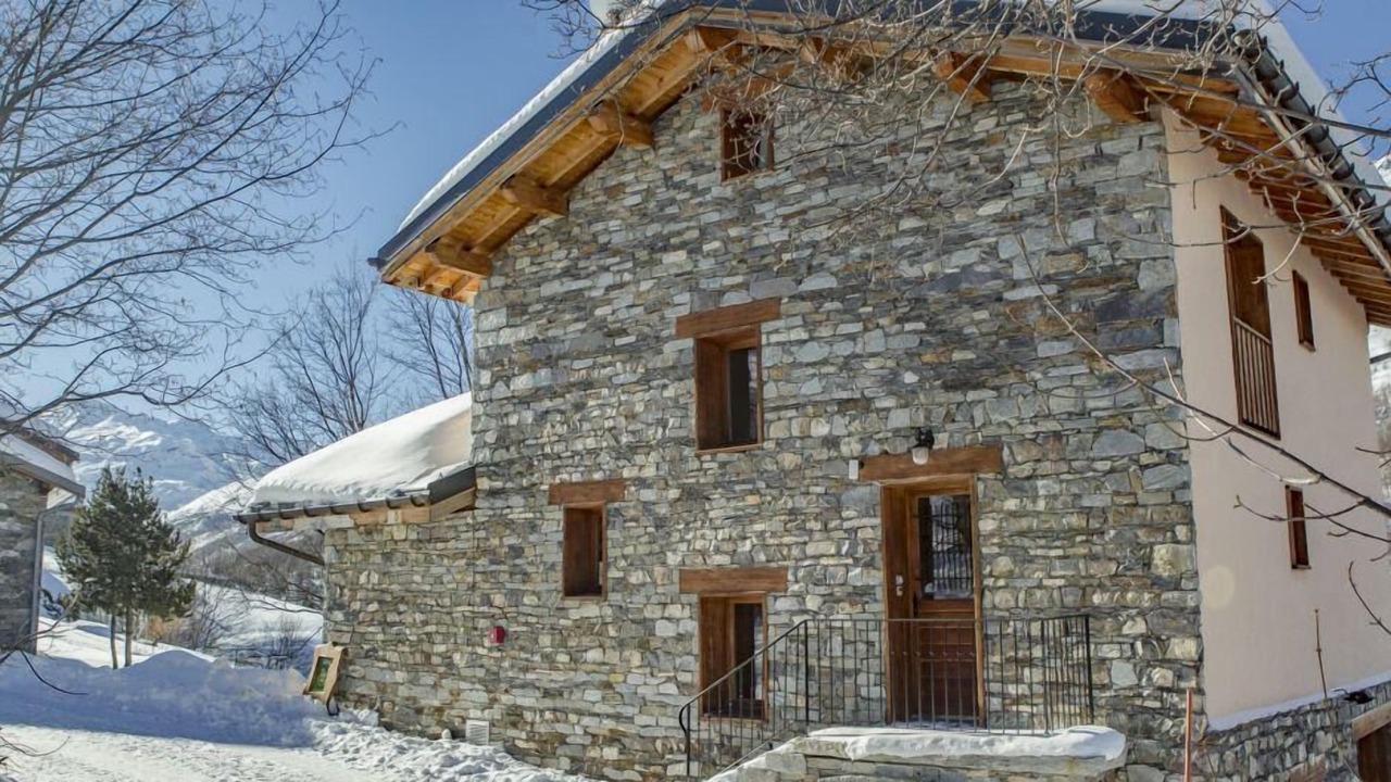 Photo of Outdoor in Praranger