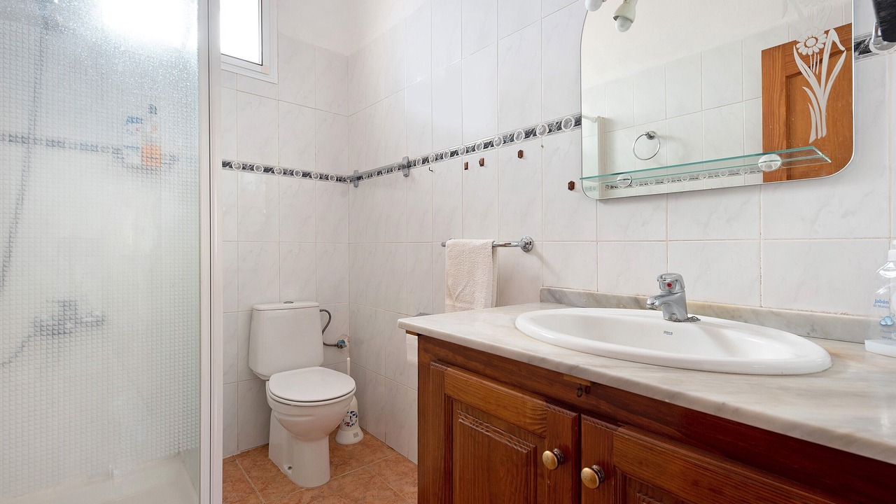 Photo of Bathroom in Buenavista del Norte