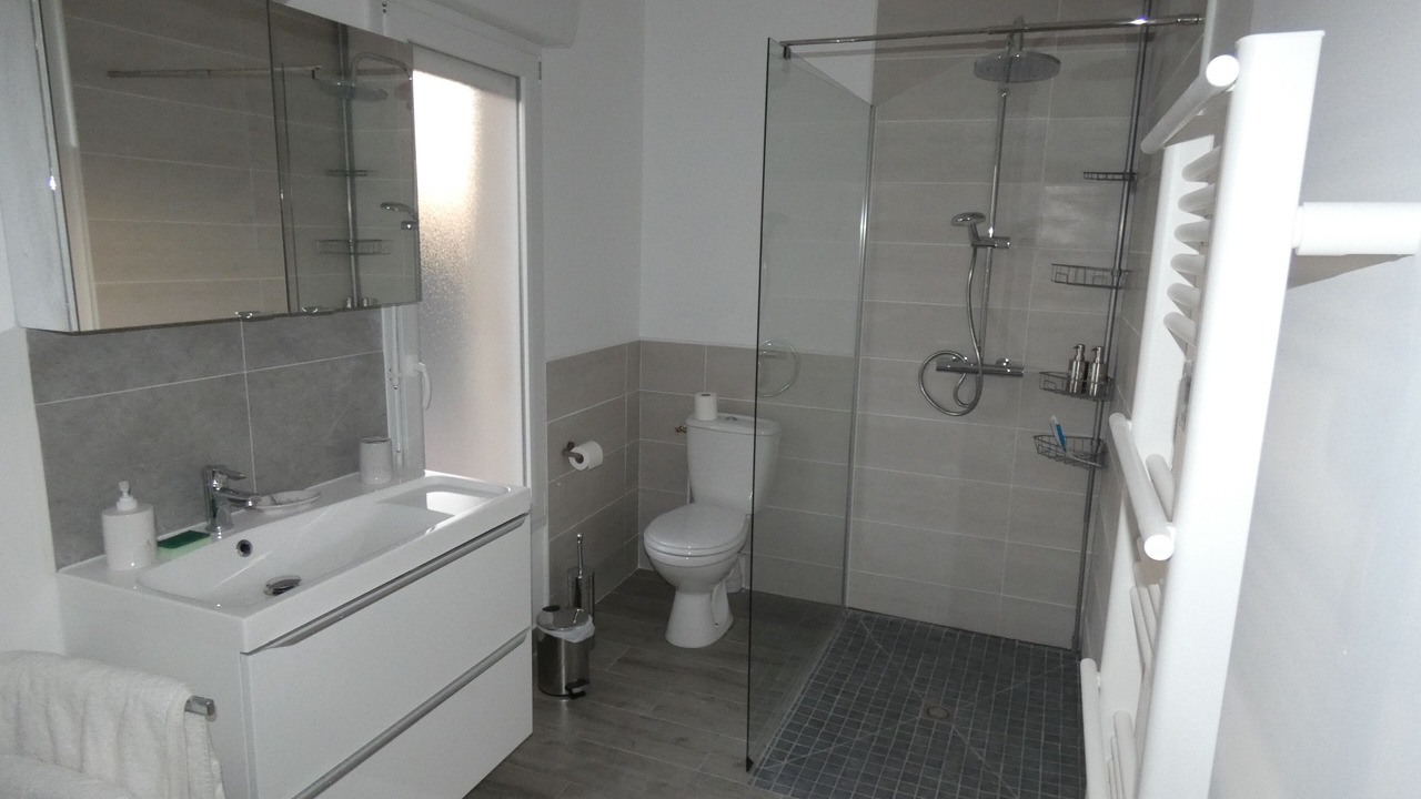 Photo of Bathroom in Commentry
