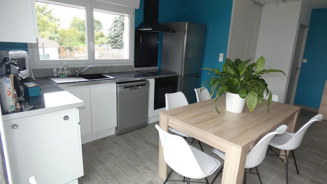 Photo of Kitchen in Commentry