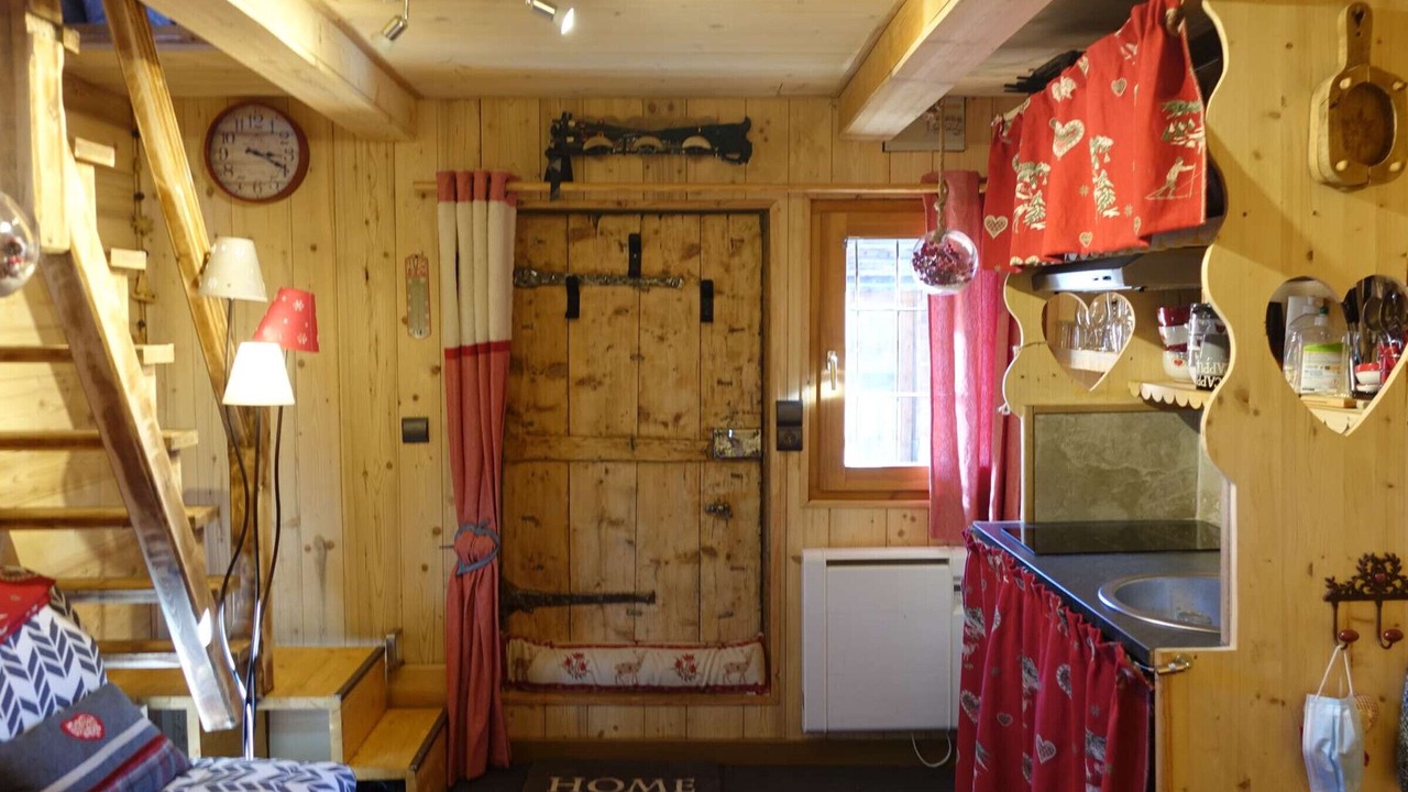 Photo of Bedroom in Areches
