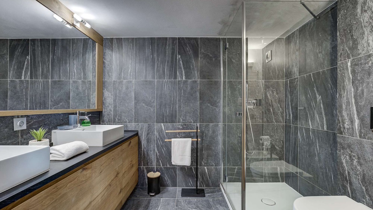 Photo of Bathroom in Les Praz-de-Chamonix