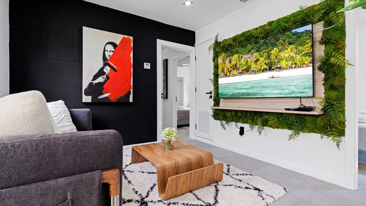 Photo of Livingroom in Midtown