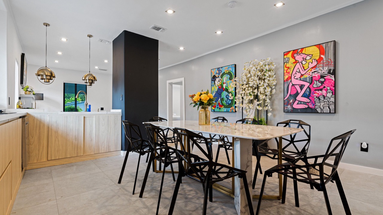 Photo of Livingroom in Midtown