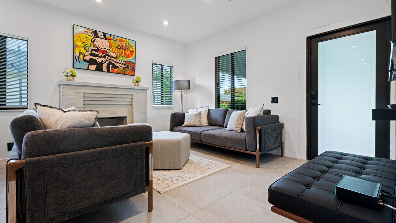 Photo of Livingroom in Midtown